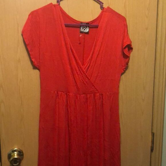 VKY&CO size small red one piece cropped wrap front - Picture 1 of 5